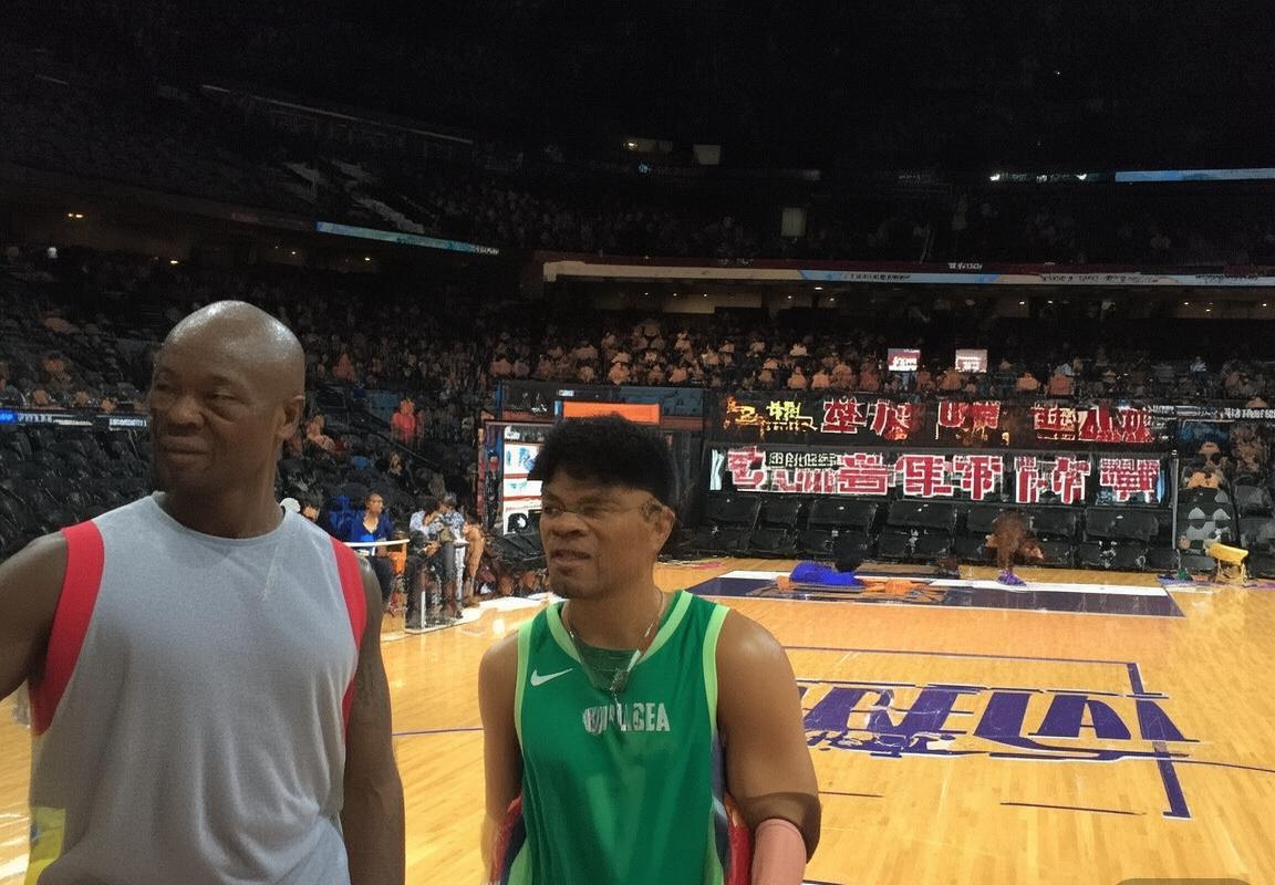 公牛队VS马刺队：历史对决再燃战火，战术分析及未来展望